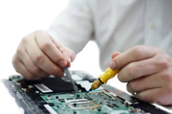 Assistenza post vendita professionale per i nostri Panel PC e HMI industriali